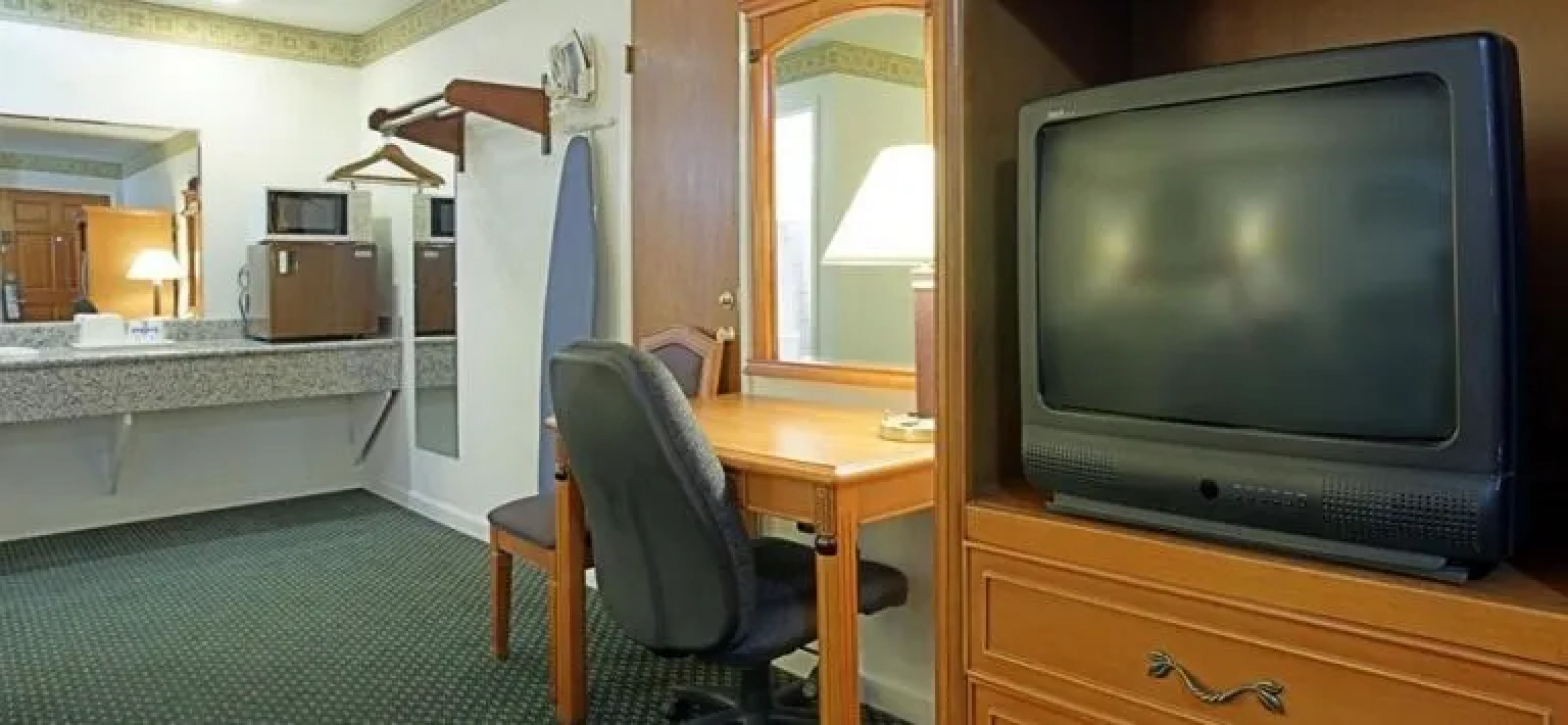 Americas Best Value Inn & Suites Woodland