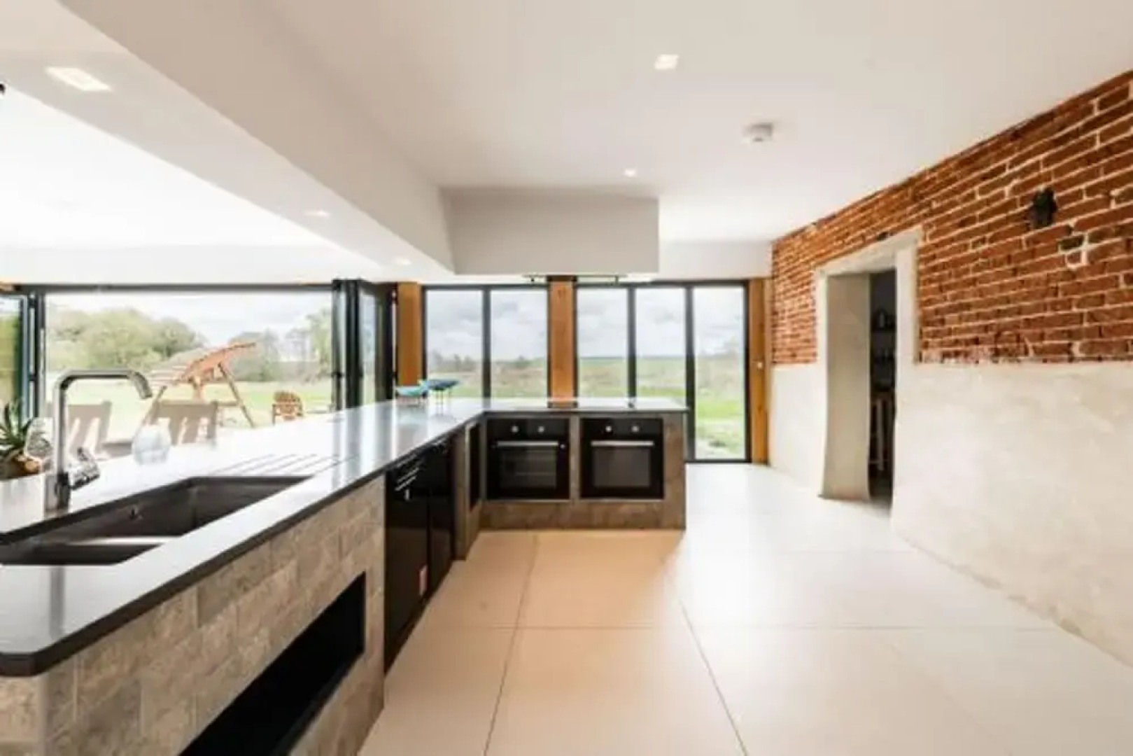 Host Stay Willow Barn