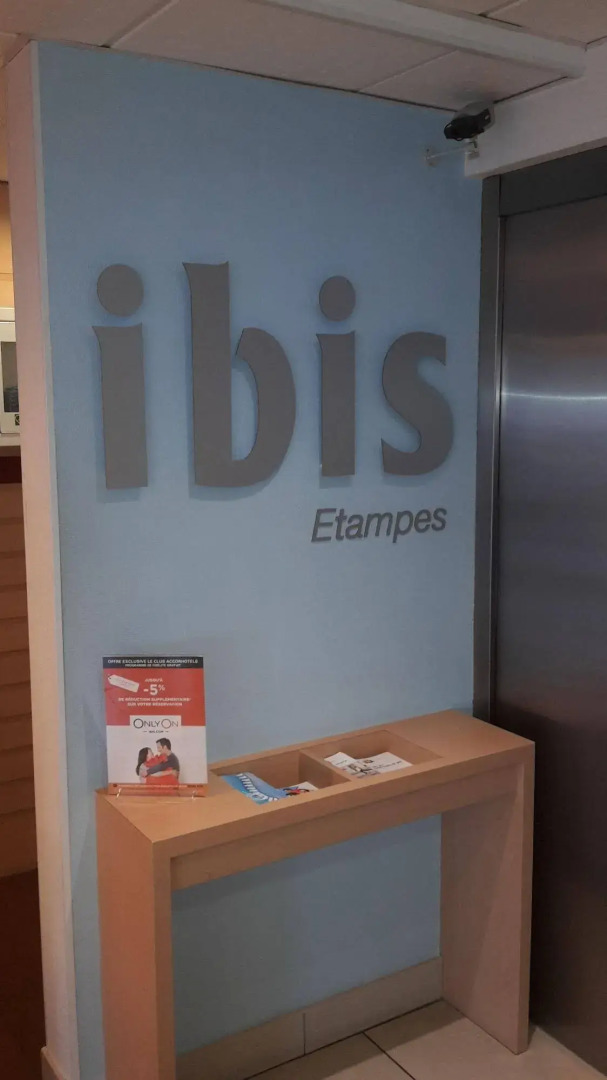 ibis Etampes