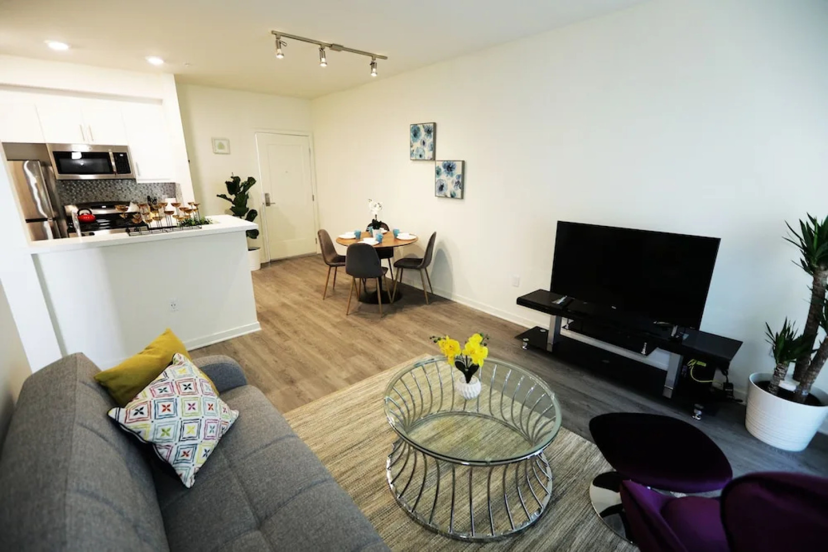 Hollywood Walk Residences