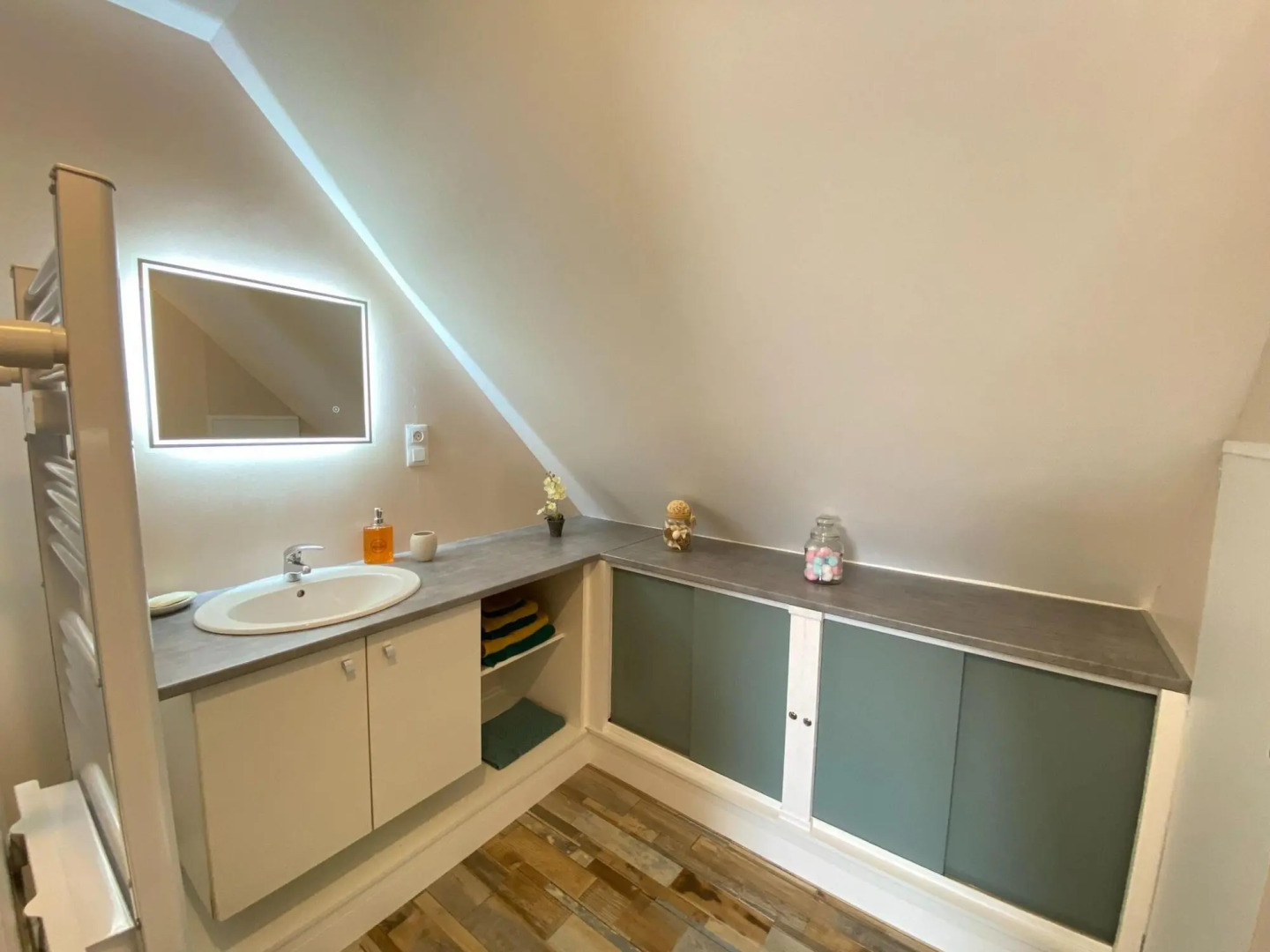 Holiday Home in Normandy Near Sandy Beaches