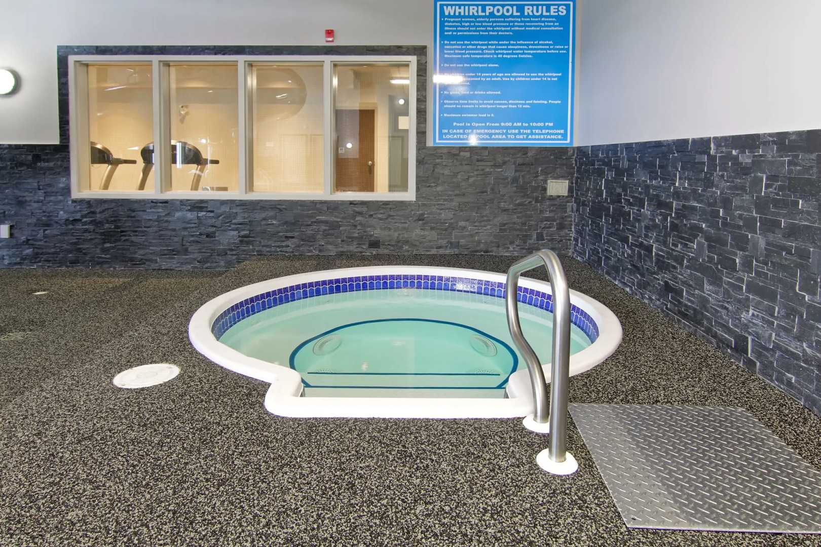 Home Inn and Suites Regina Airport