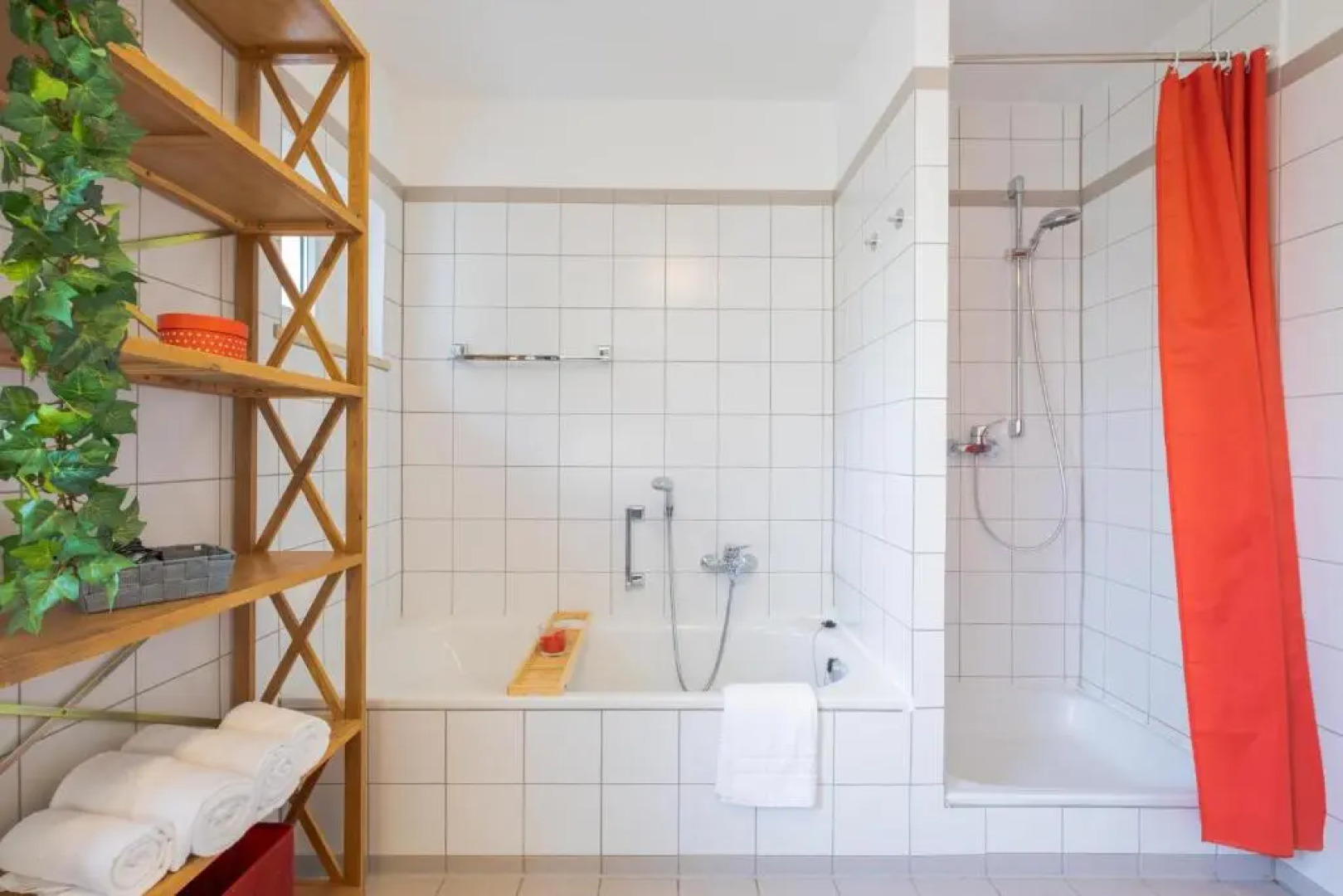 dreamcation - Ehemaliges Pfarrhaus, 3D-Tour, 4 SZ, Terrasse, BBQ, Küche, Garten, 140qm