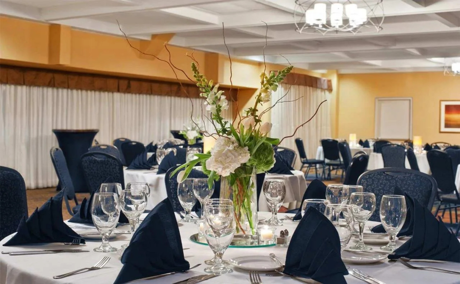 Embassy Suites Kansas City Plaza