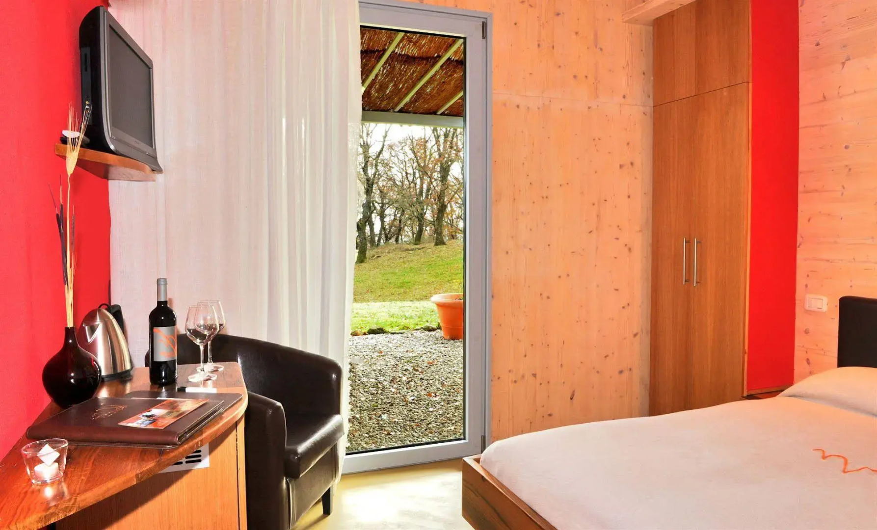 Valdonica Winery & Vineyard Residence