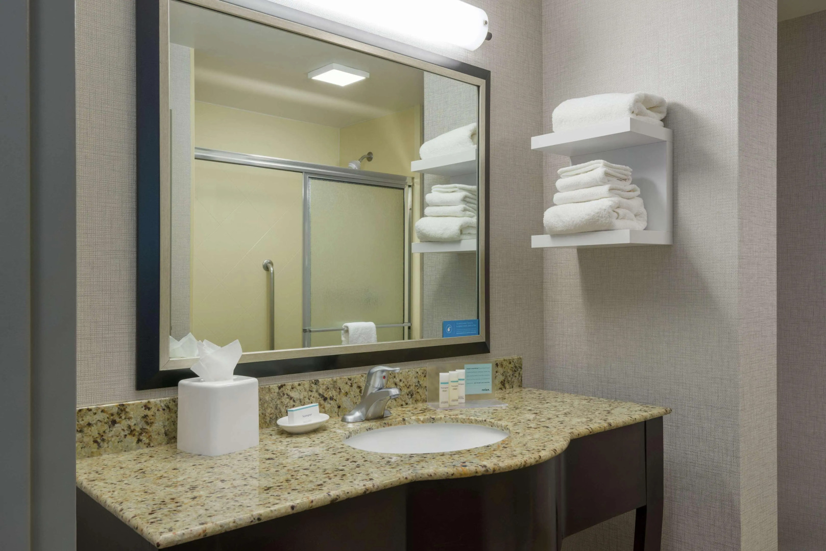 Hampton Inn & Suites National Harbor - Alexandria Area