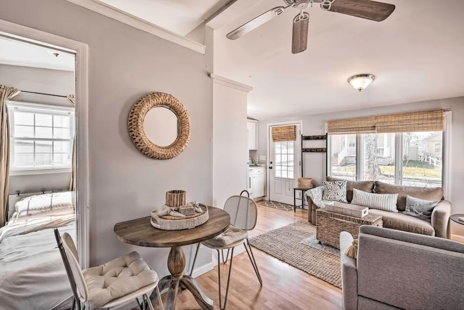 Bright Belmar Cottage < Half Mi to Boardwalk!