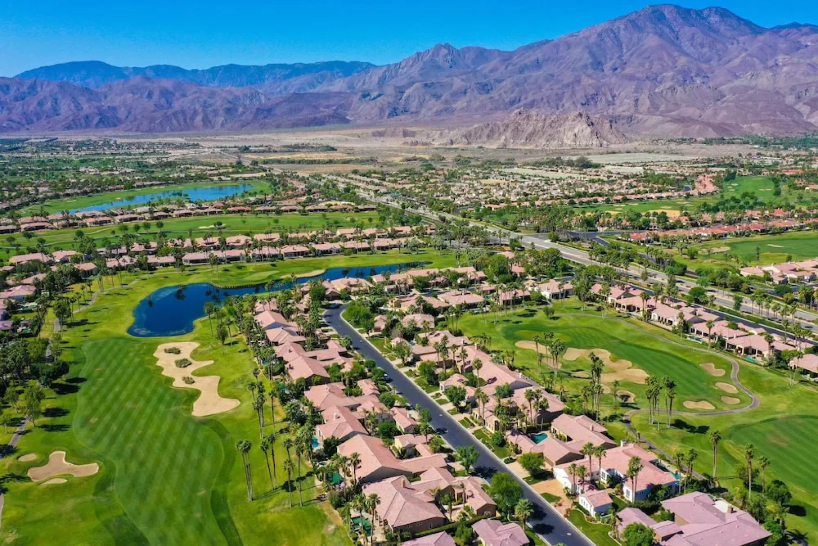 Monroe by AvantStay | Walk to Coachella! Golf Course Getaway | Sleeps 12!