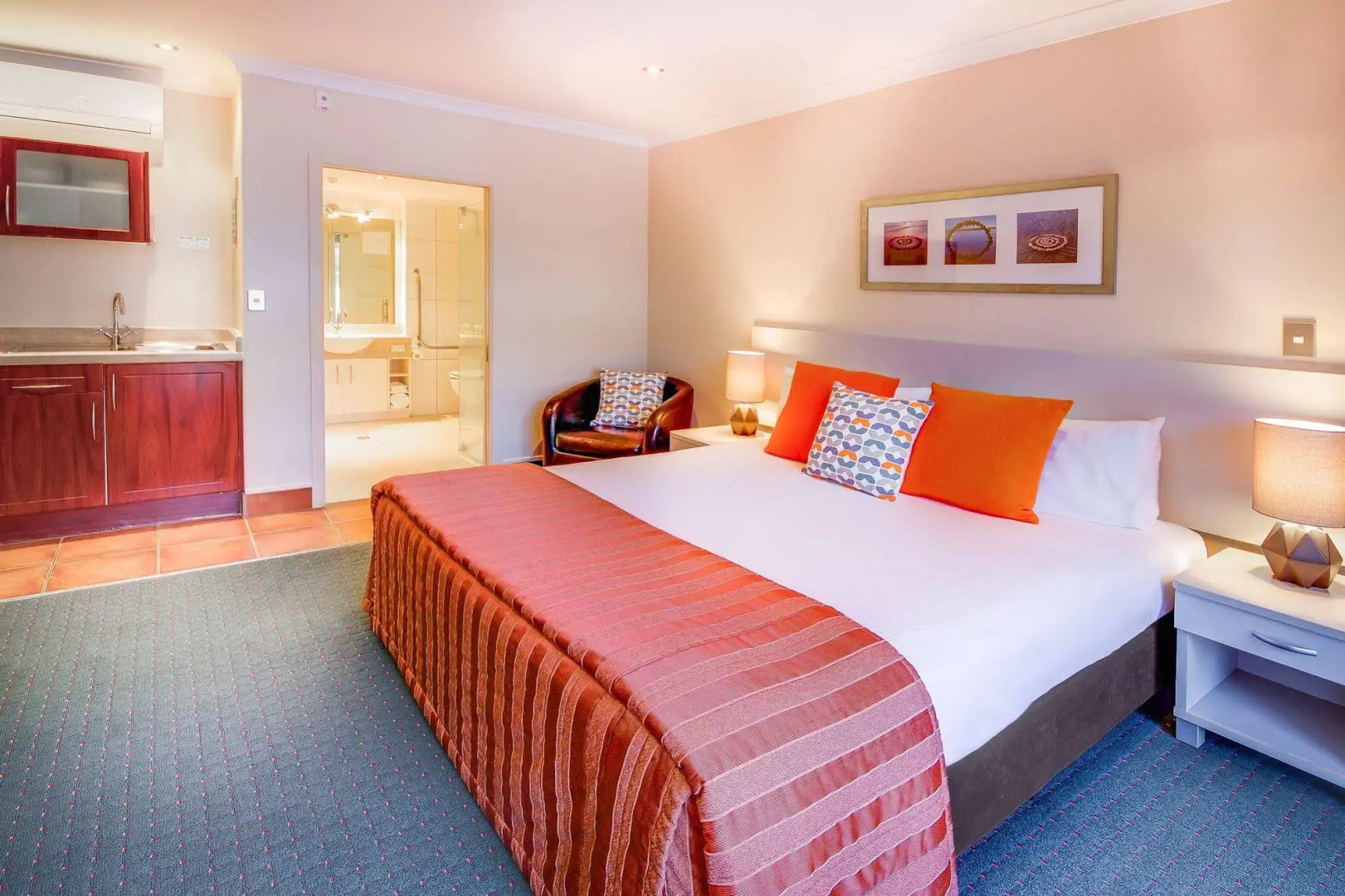 Emerald Spa Motor Inn