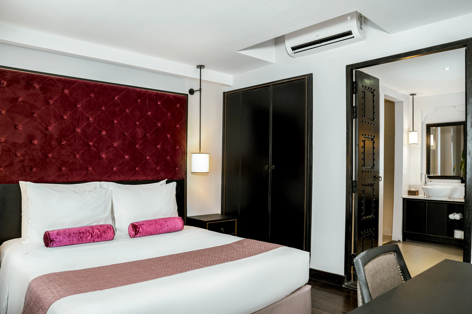 Курортный Oтель Sarai and Wander