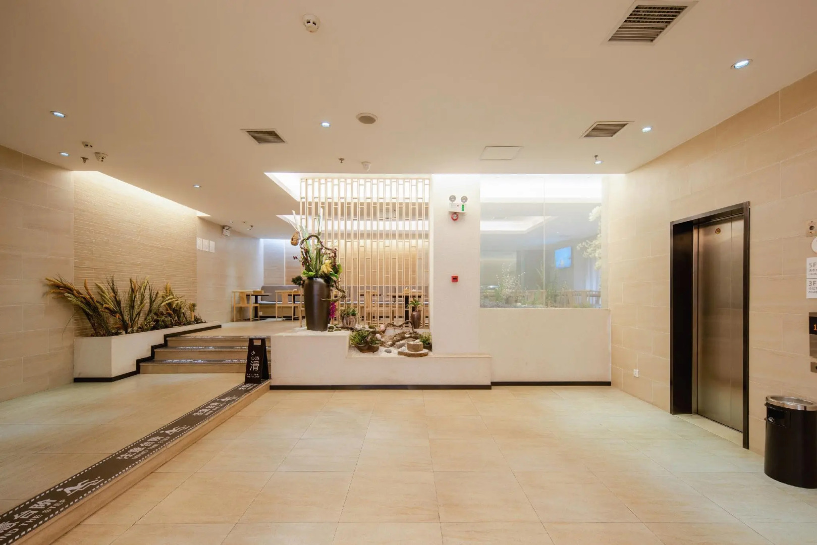 All season Kunming zhengyifang Pedestrian Street Hotel