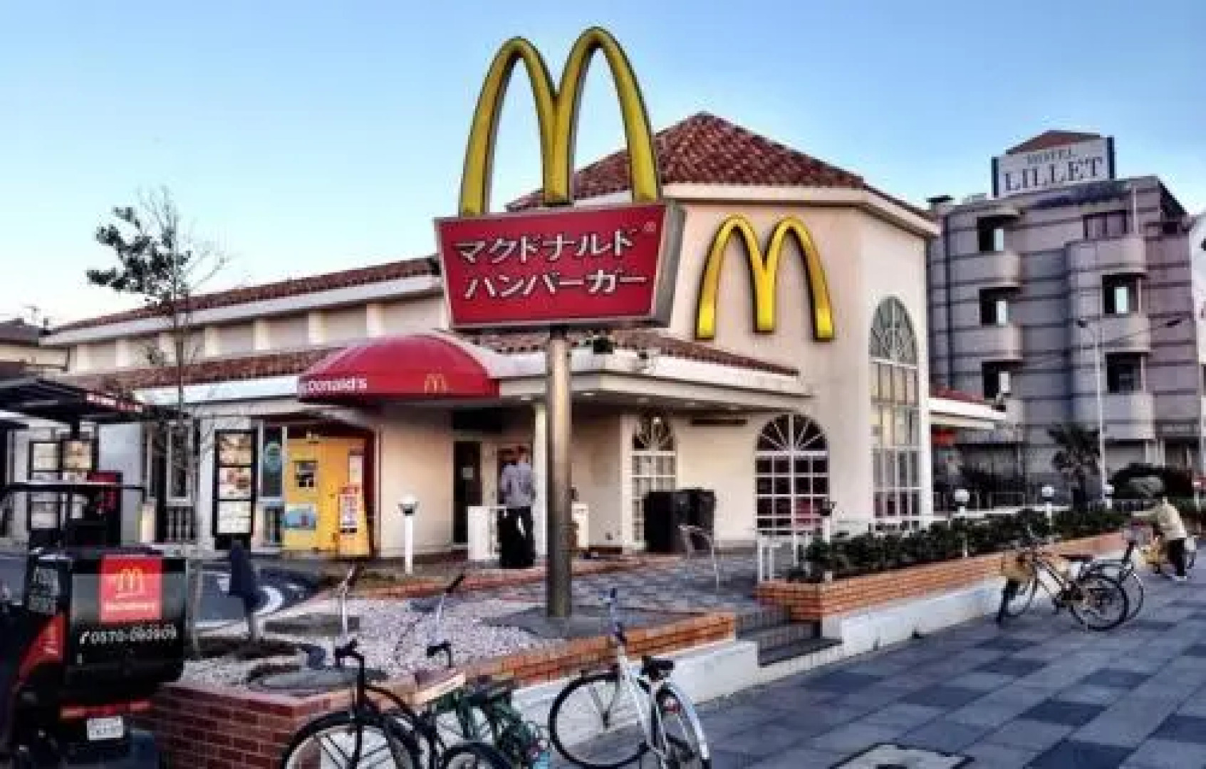 Rebeasu Katase Enoshima WEST 105