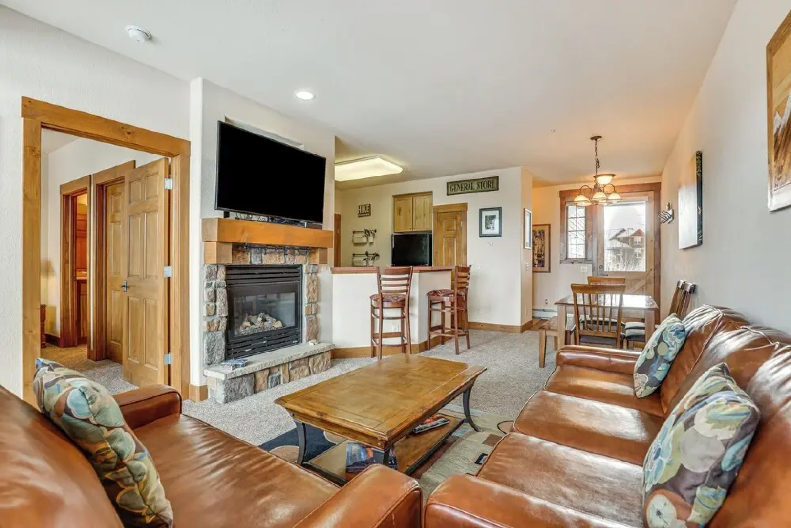 Ski-in/ski-out Granby Ranch Condo w/ Pool Access