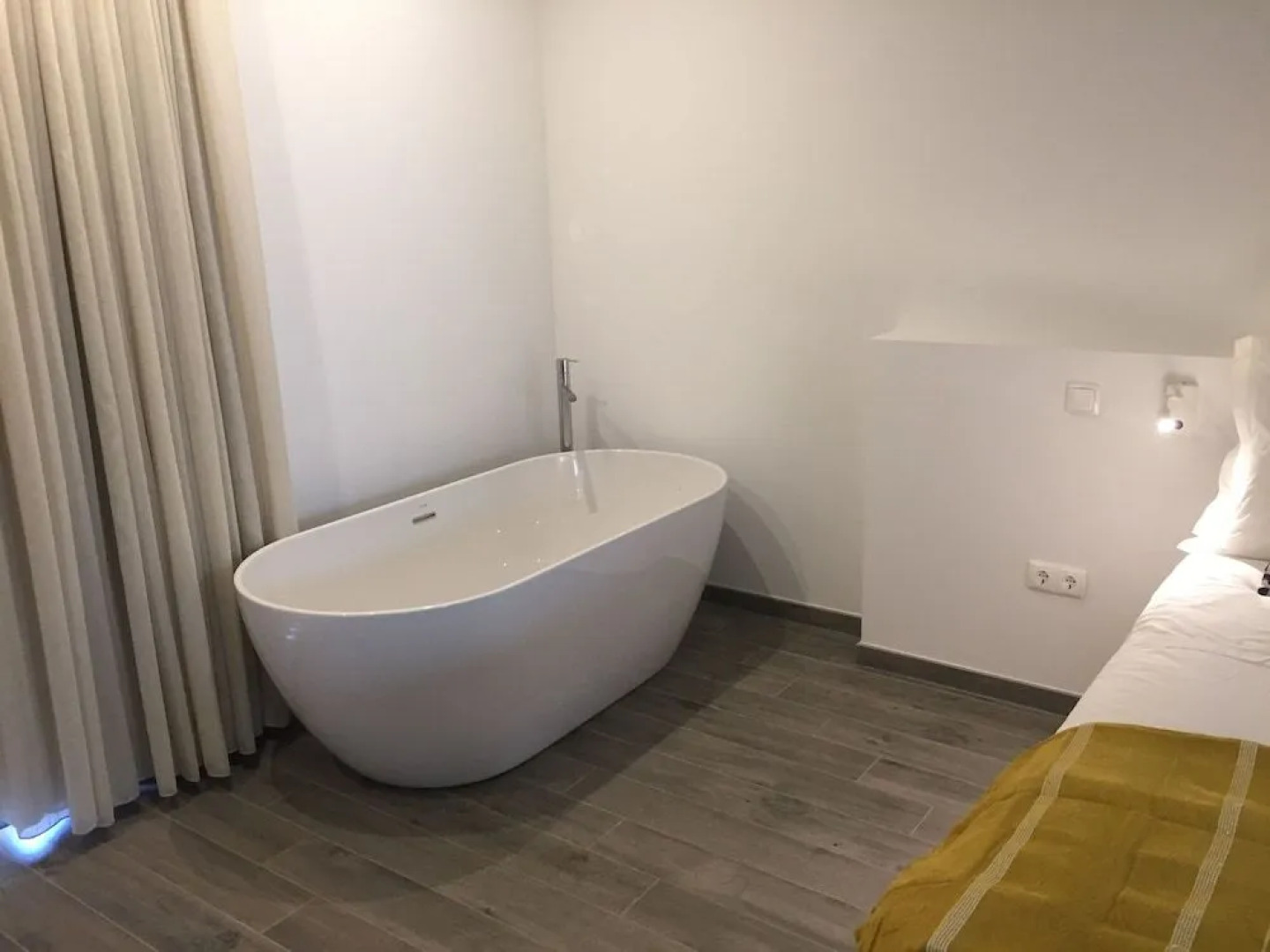 Mercedes Country House