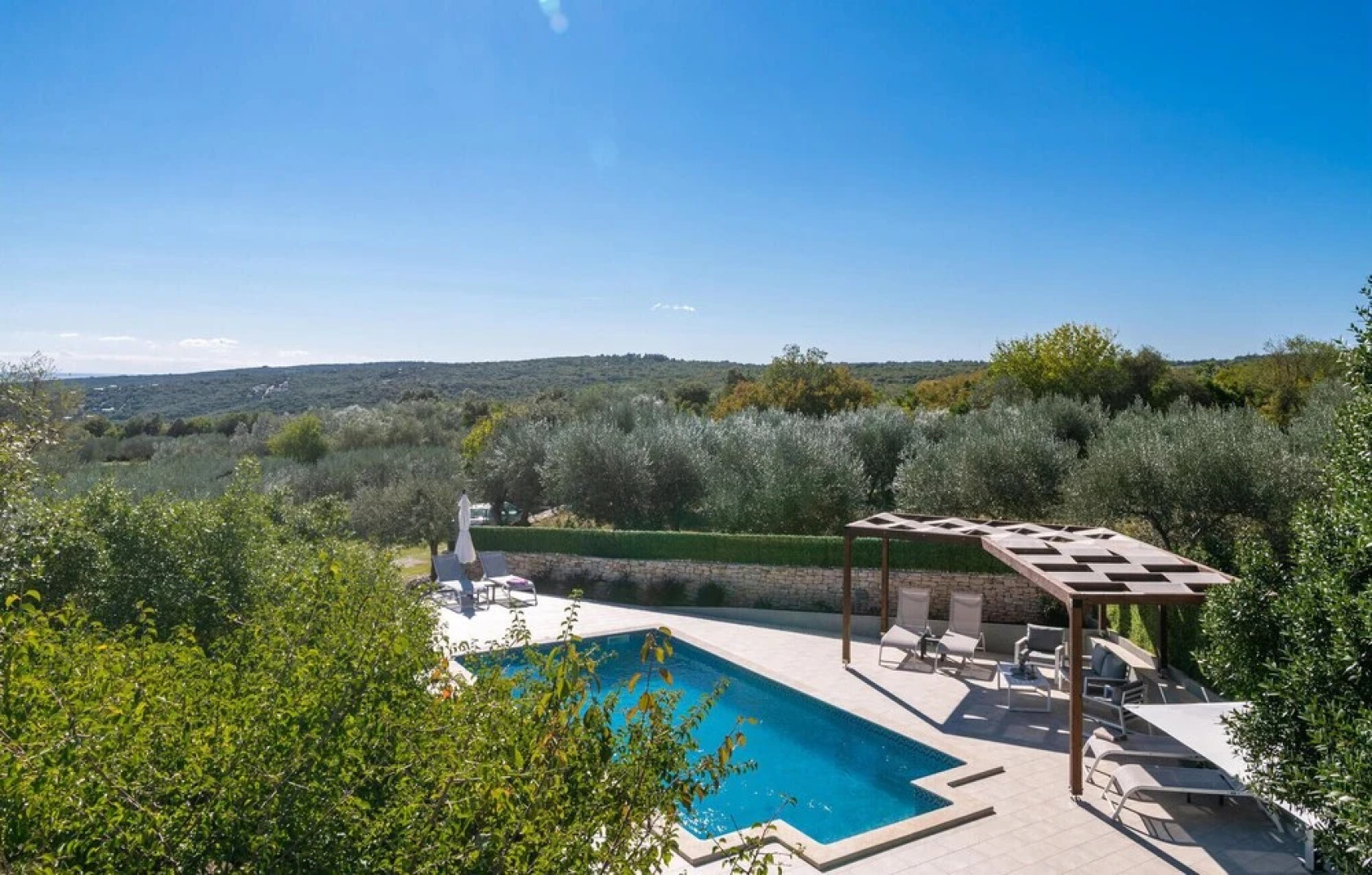 Nice Home in Peruski With Wifi and 2 Bedrooms