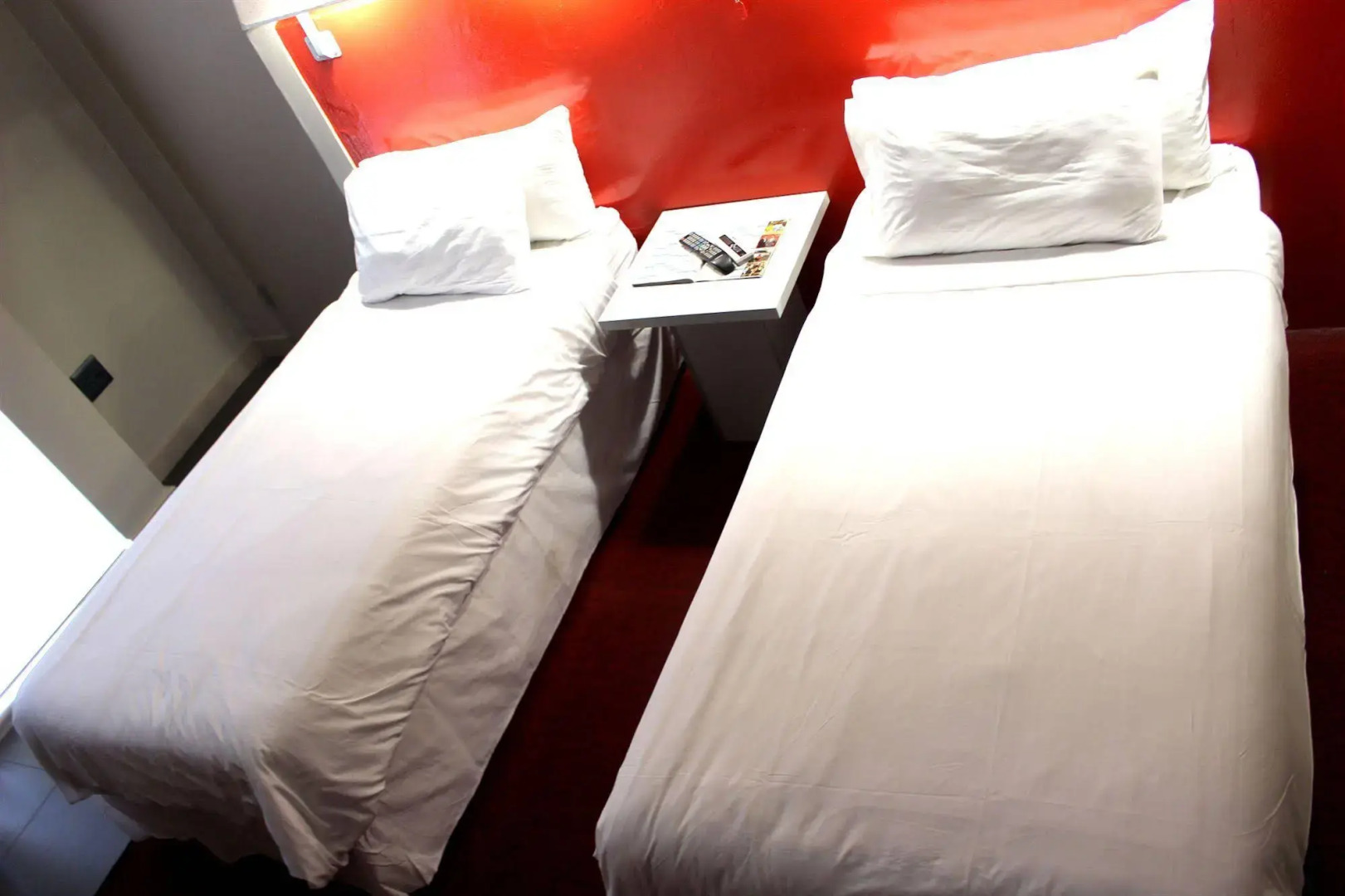 Life Hotel - The Aviator