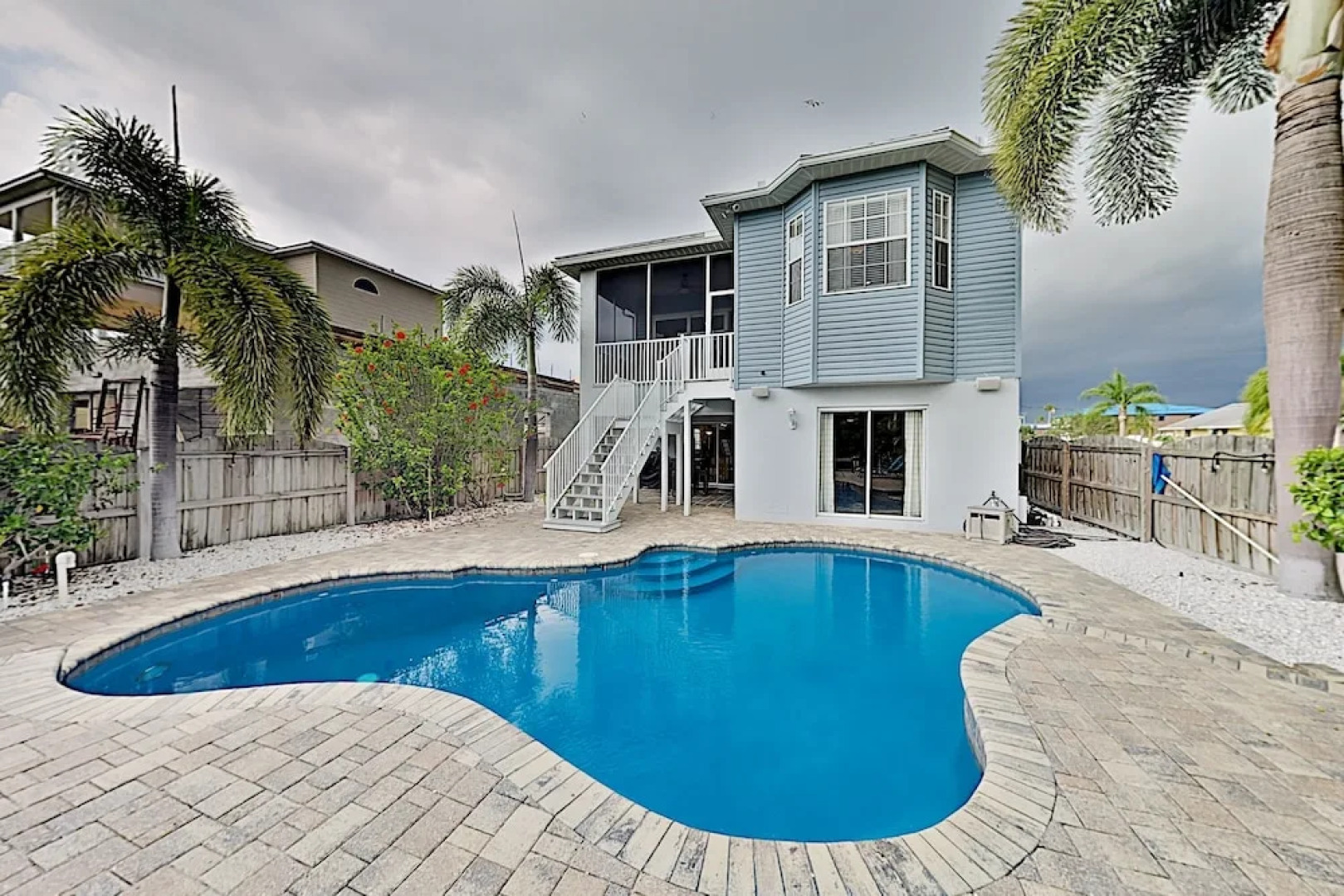 Immaculate Canal W/ Pool, Dock & Game Lounge 4 Bedroom Home