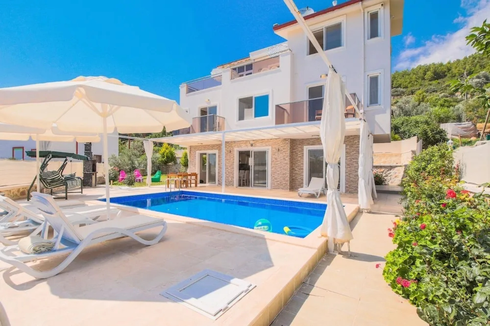 Villa Umut by Akdenizvillam