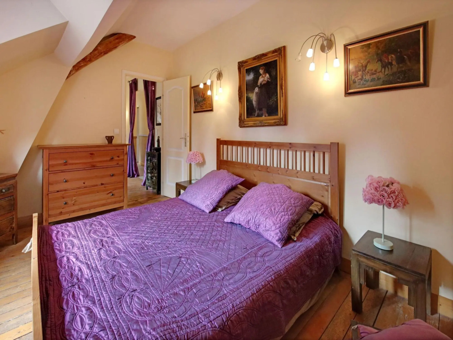 Charming Holiday Home in Raizeux Near Forest