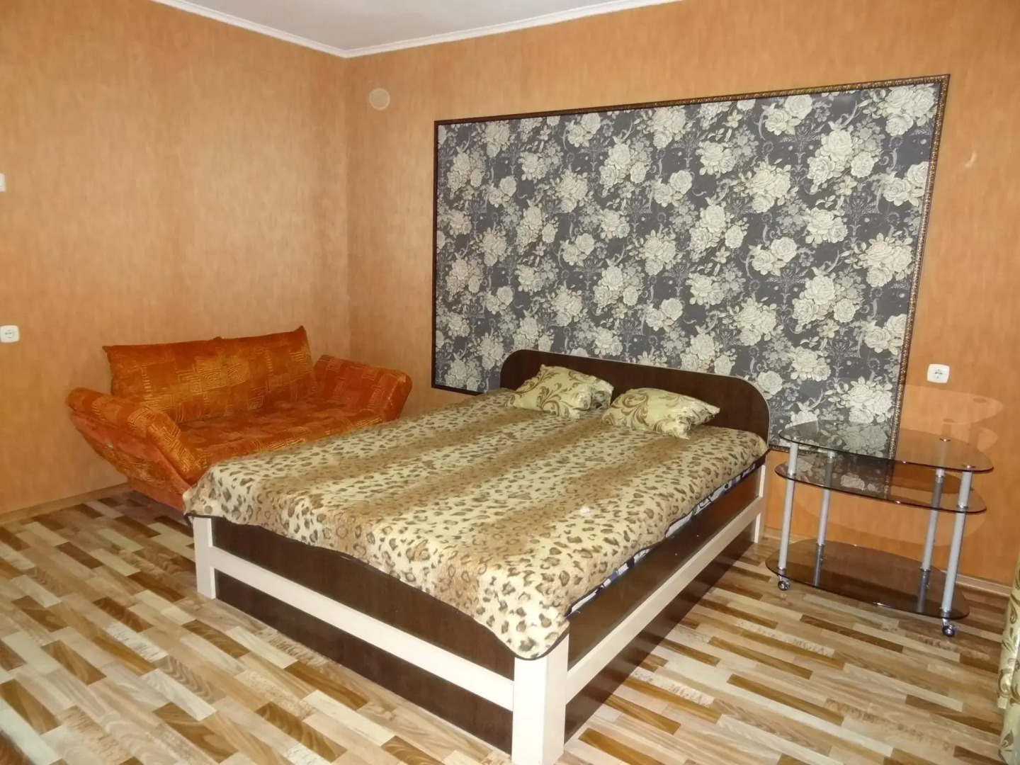 Апартаменты на улице Алексеева 111