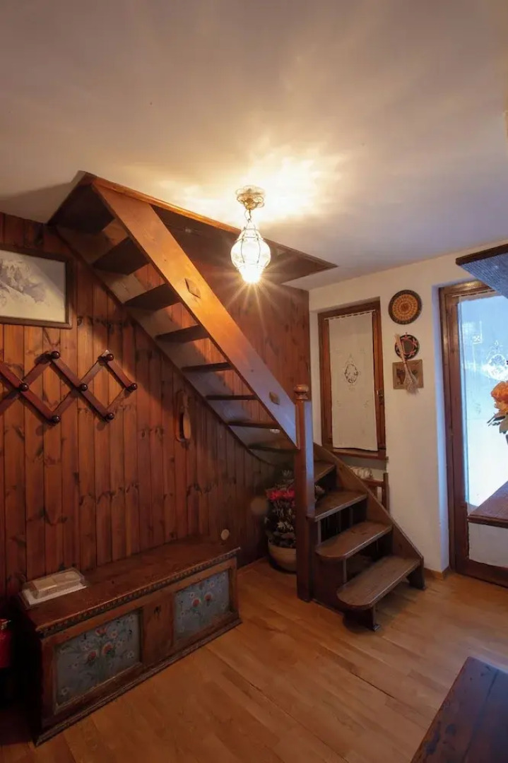 Welcoming 3BR Flat with parking in Verrand