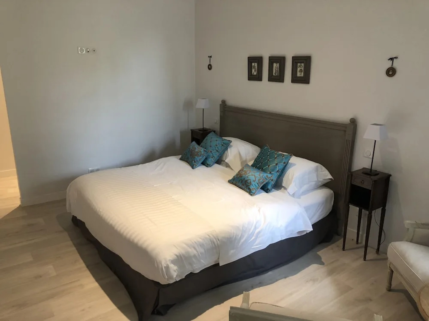 Cottage du chateau for 4 people – 90 m²- 2 bedrooms – 2 bathrooms – pool