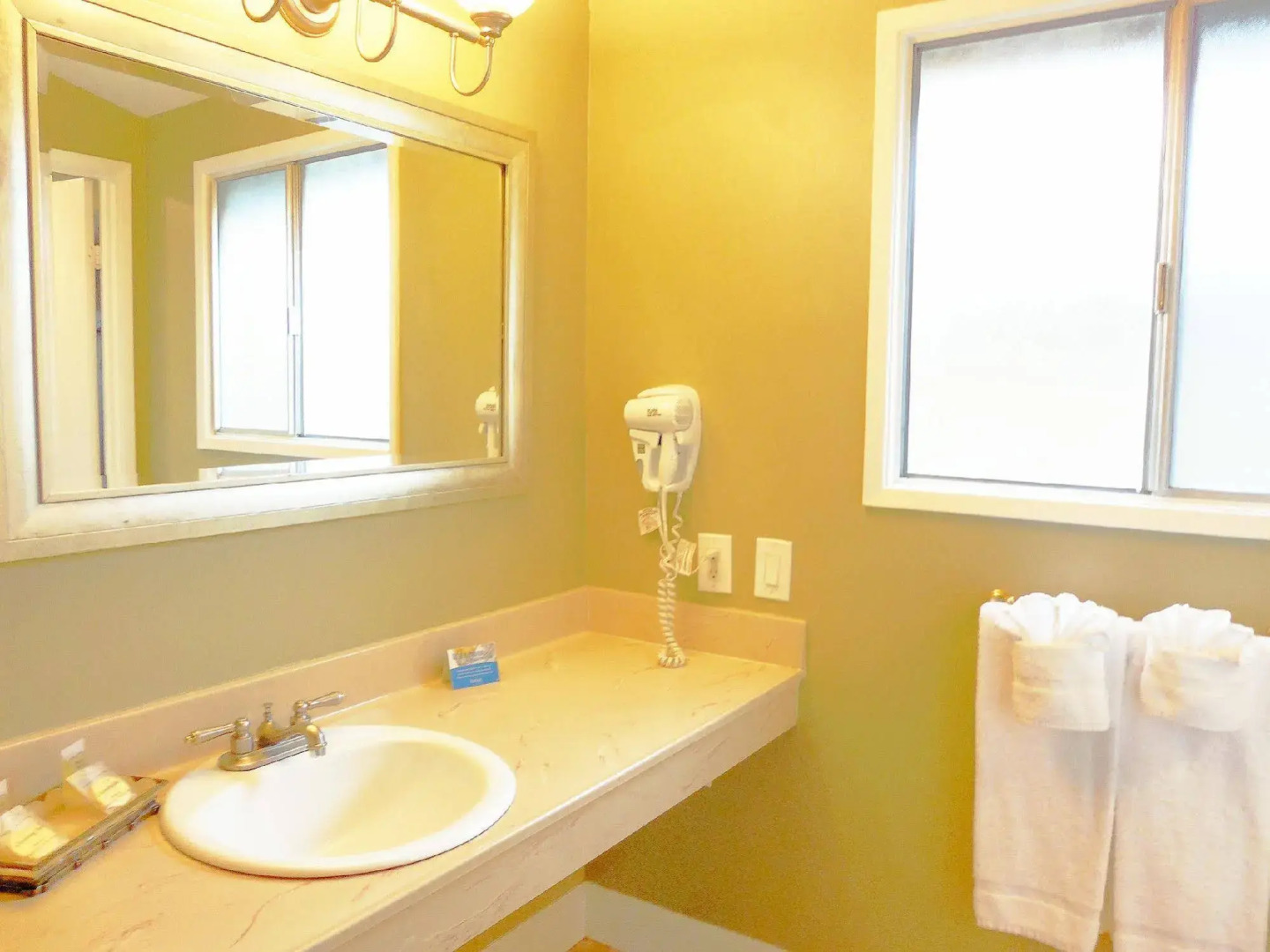 Monterey Peninsula Inn