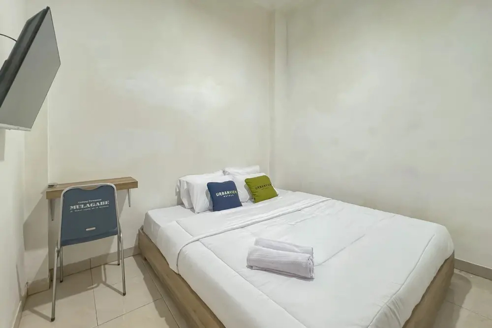 Urbanview Hotel Maharani Garut