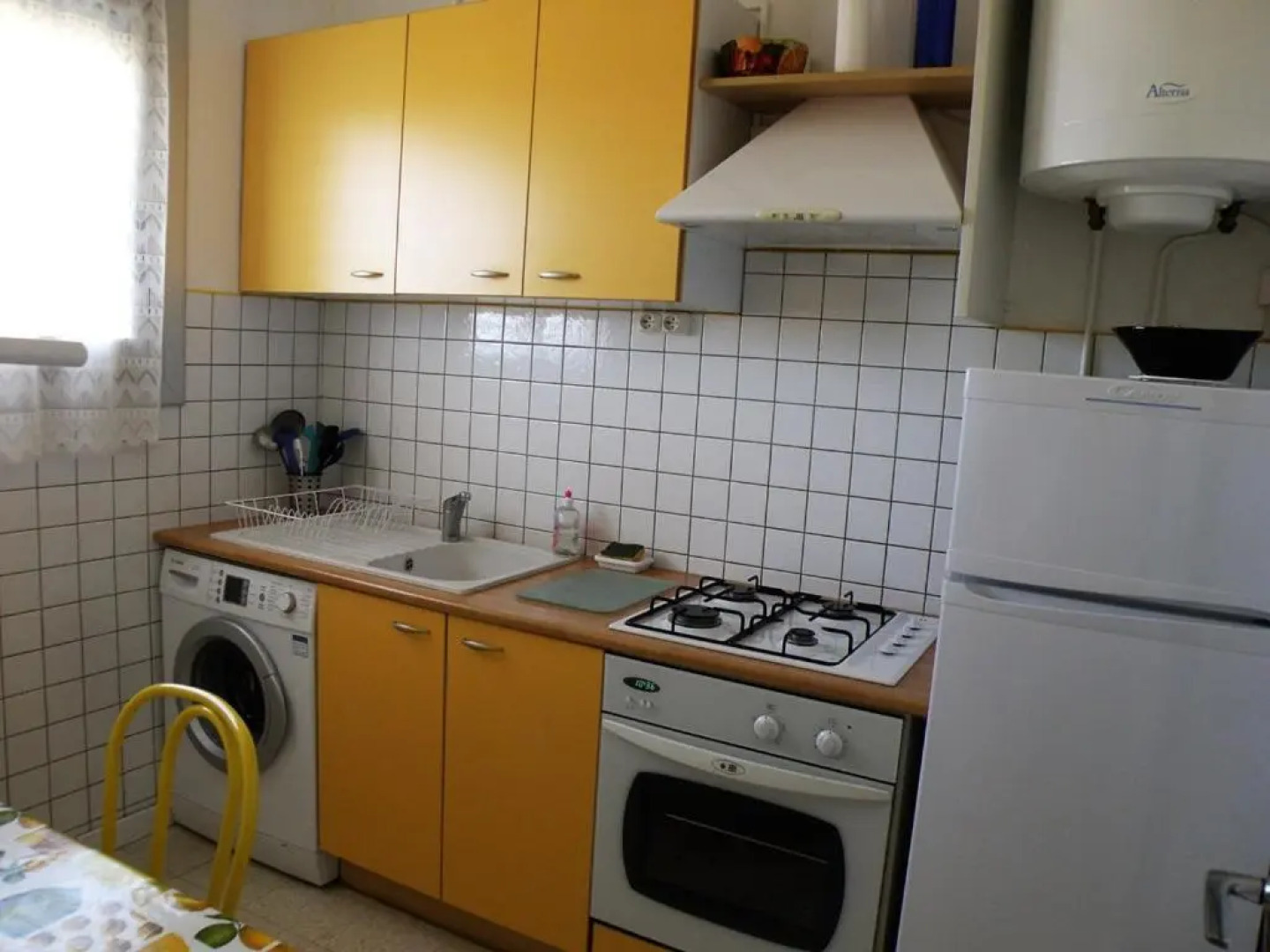 Lumineux T2 Proche Plage, Commerces Dans Residence Avec Ascenseur-5fl87