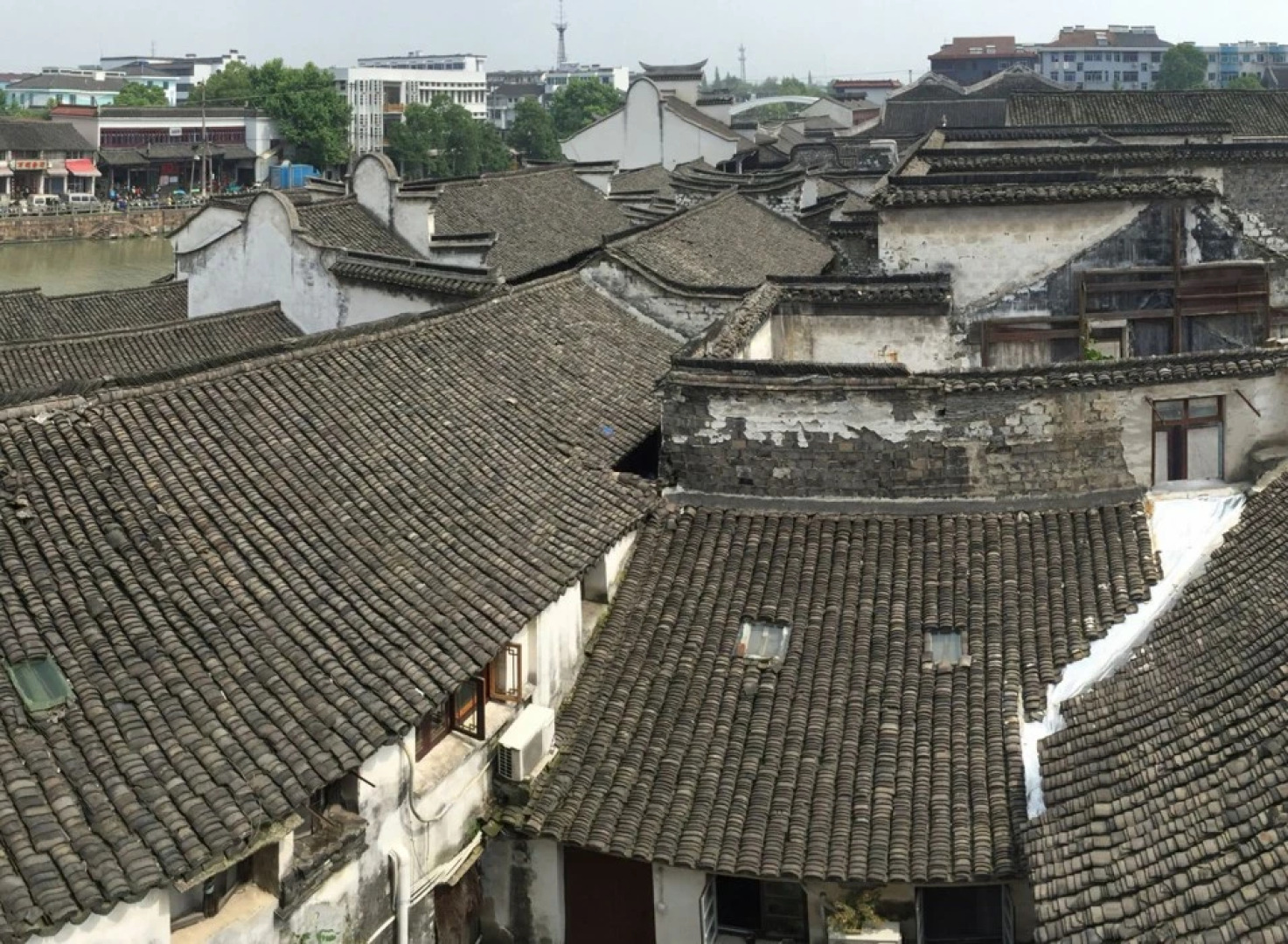 Wuzhen Dahong Inn