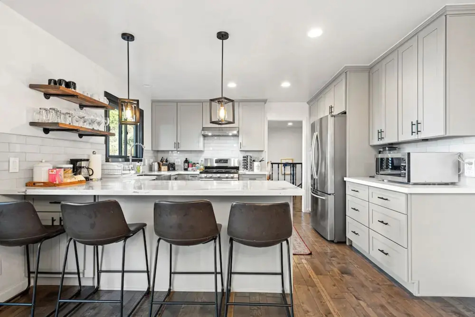 Marbella Lane 3BR Penthouse Executive Suite SFO