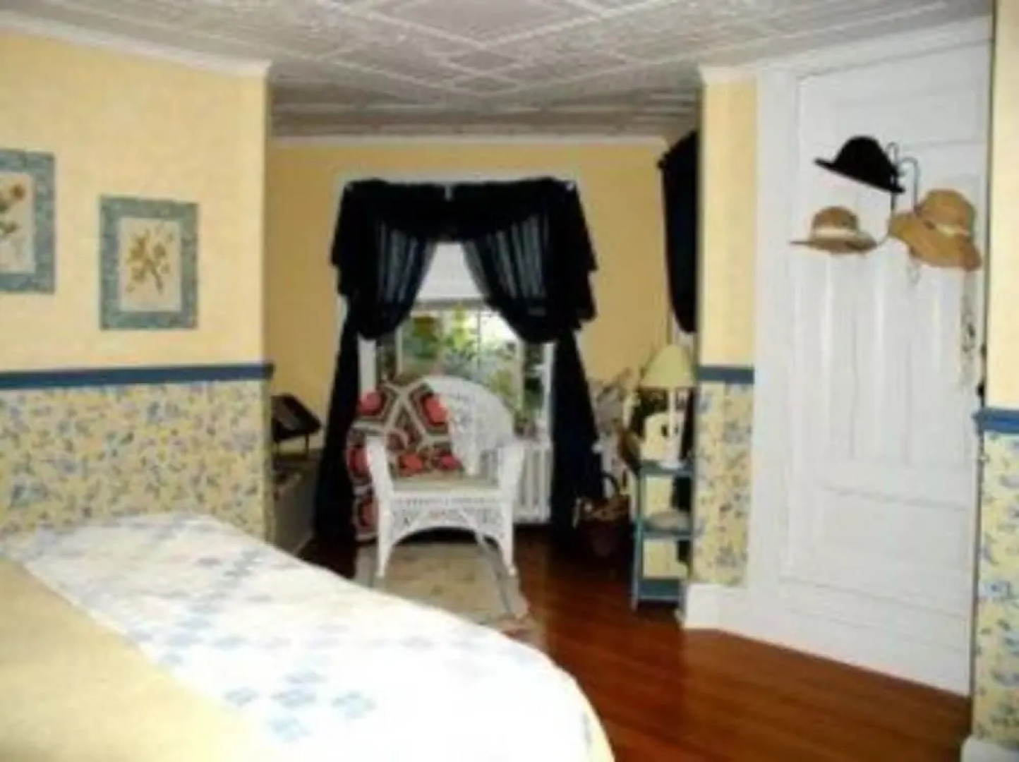 Lily House Bed and Breakfast