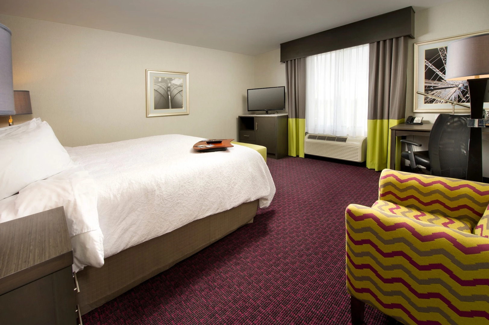 Hampton Inn & Suites Buffalo Airport