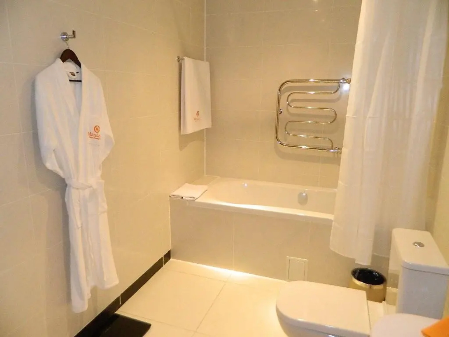 Mandarin Hotel & Fitness Center