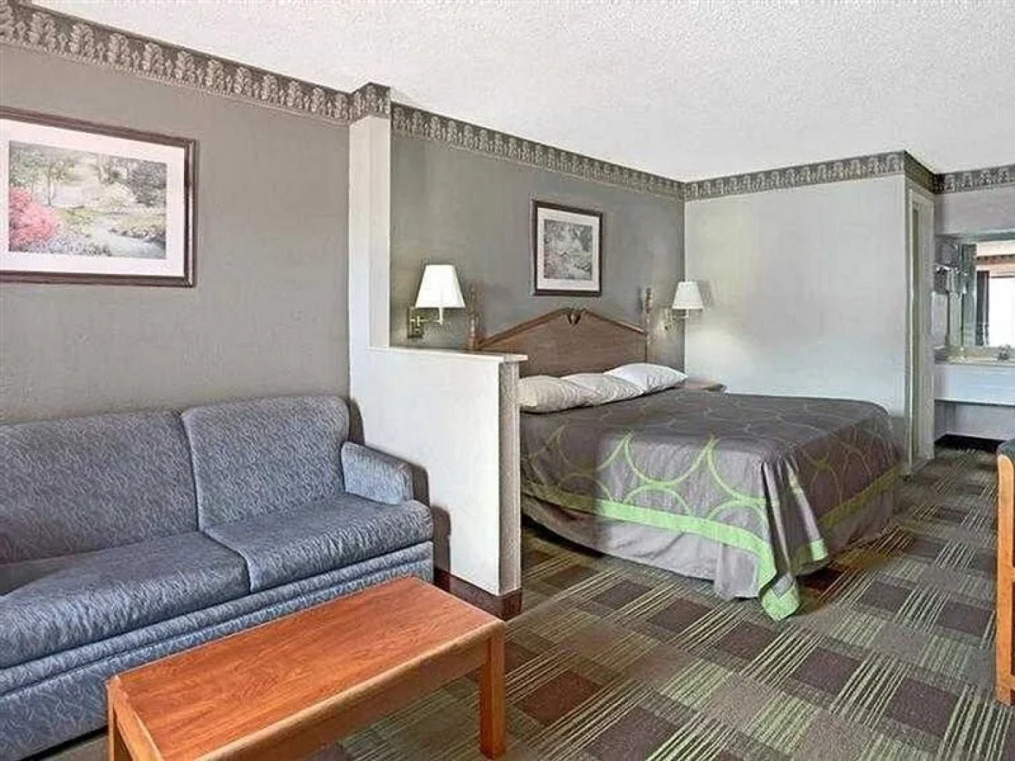 Red Carpet Inn & Suites