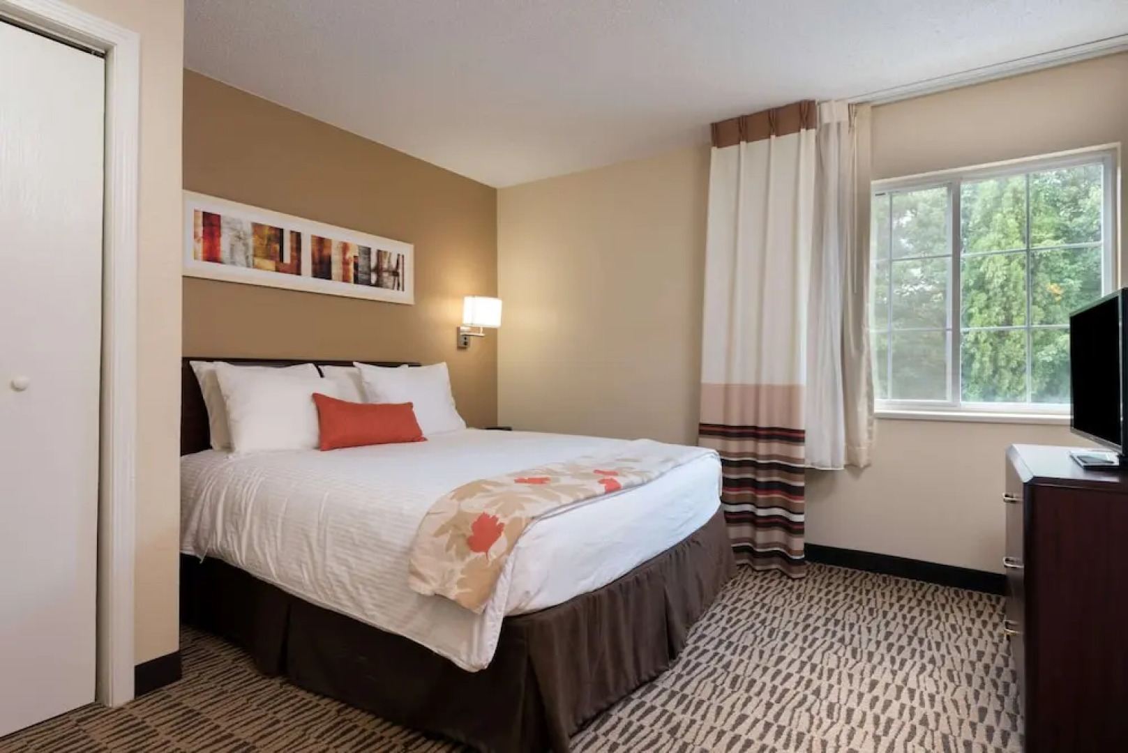 Hawthorn Suites by Wyndham Detroit Auburn Hills