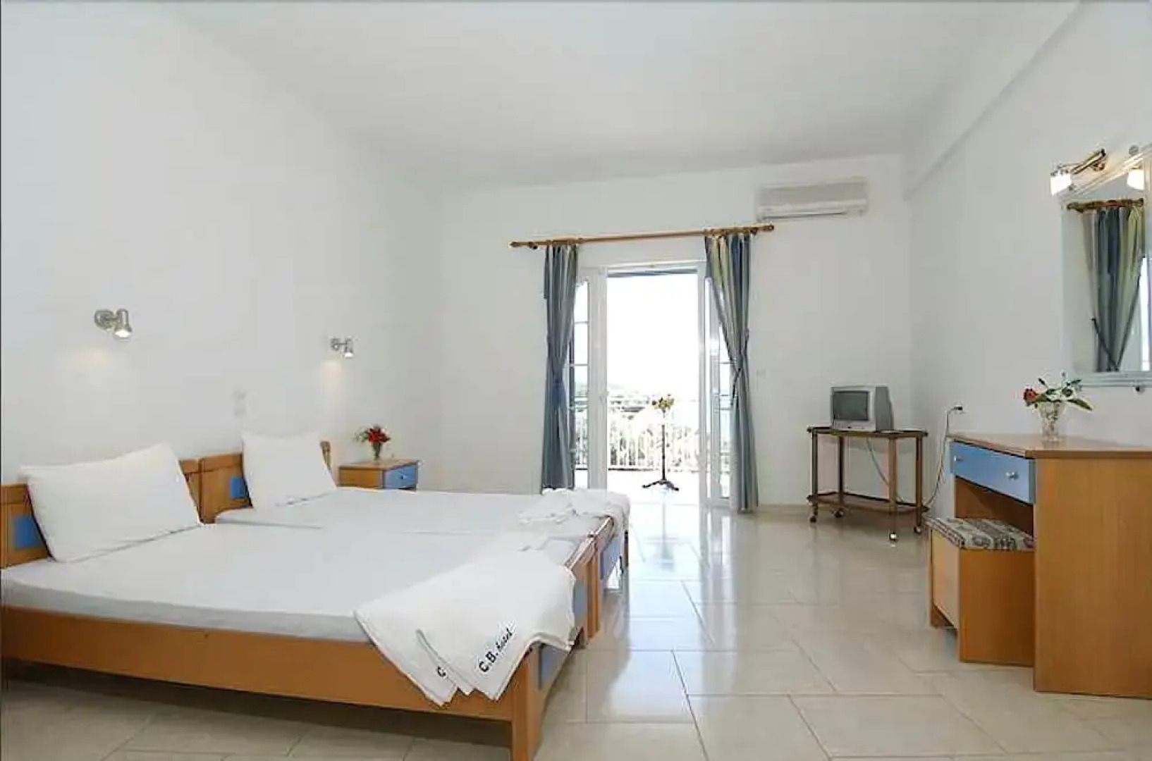 Paleros Garden Village Resort