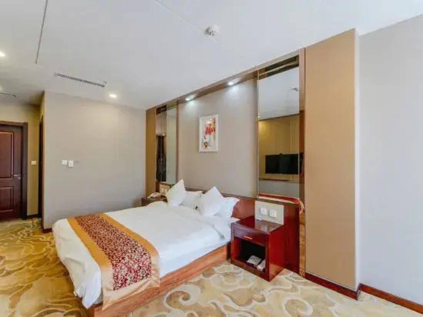 Sweetland Hotel Ji An