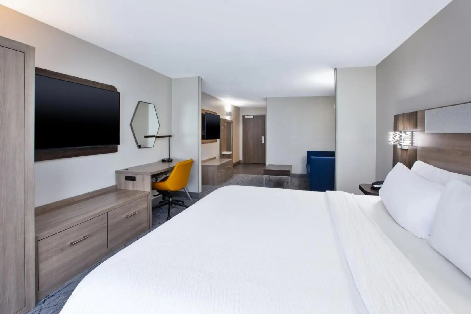 Holiday Inn Express & Suites W. Monroe by IHG