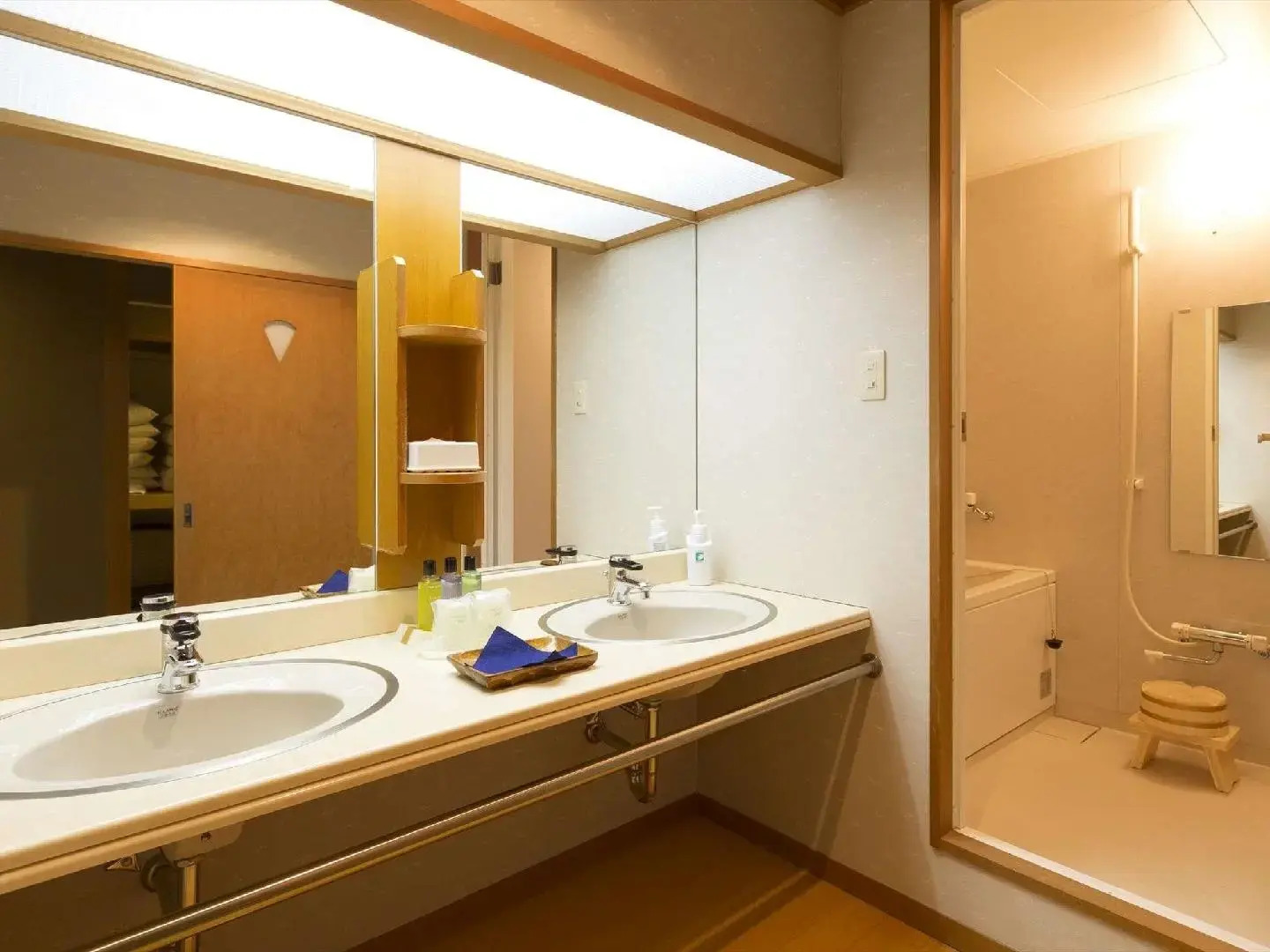 Yamanaka Onsen Kuriya Yasohachi