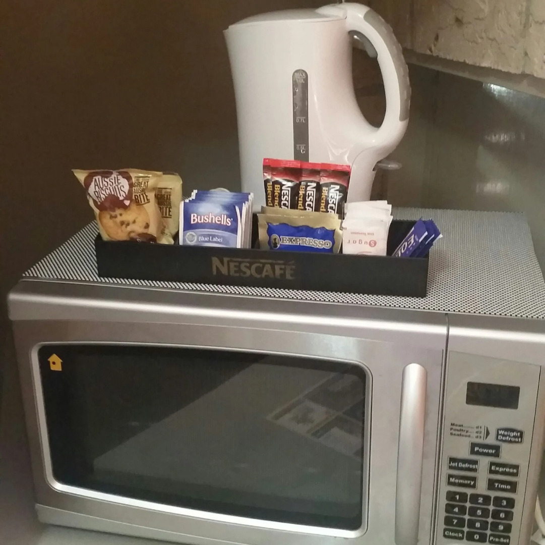 Kennedy Drive Boutique Motel - Close To City Centre & Airport