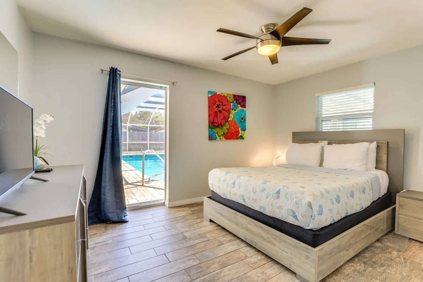 Sarasota Home w/ Heated Pool: 3 Mi to Airport!