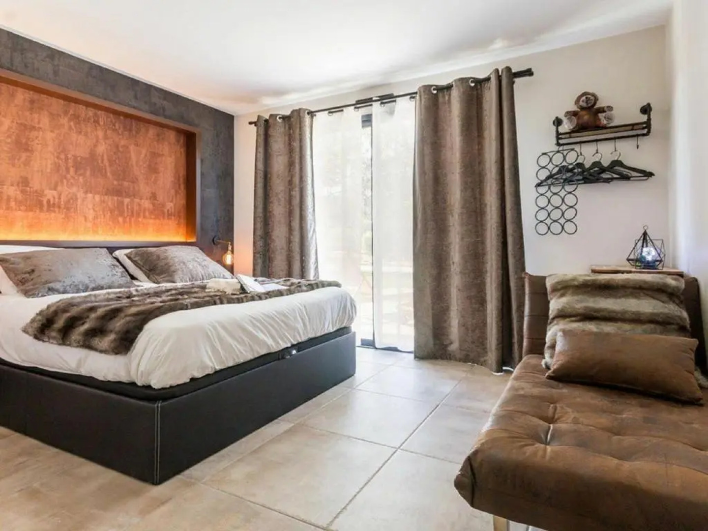 Gîte Ligné, 5 pièces, 9 personnes - FR-1-306-866