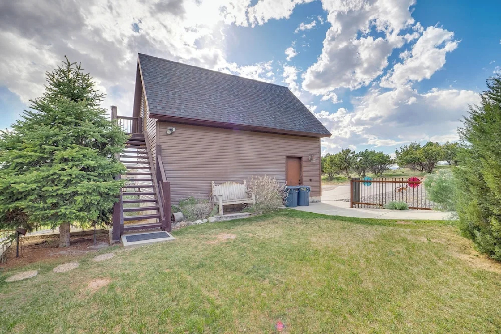 Rustic Sterling Cabin: Walk to Palisade Lake!