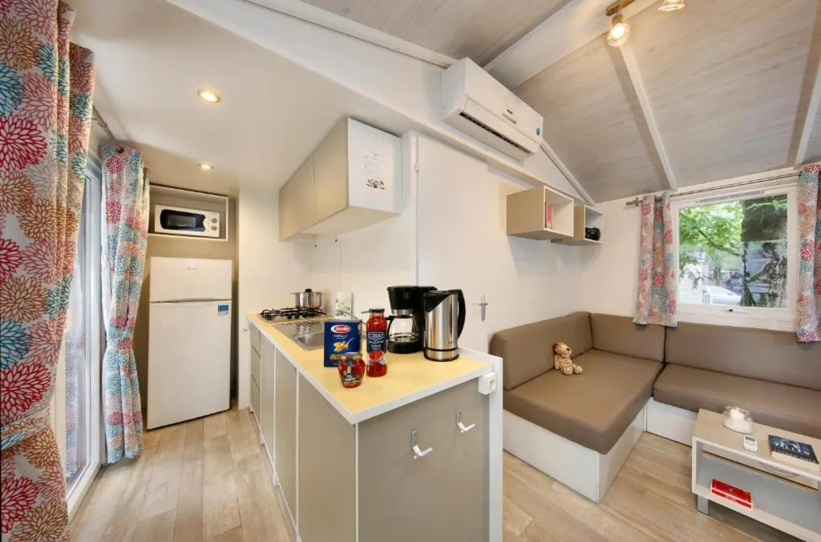 Albatross Mobile Homes on Camping Bella Italia