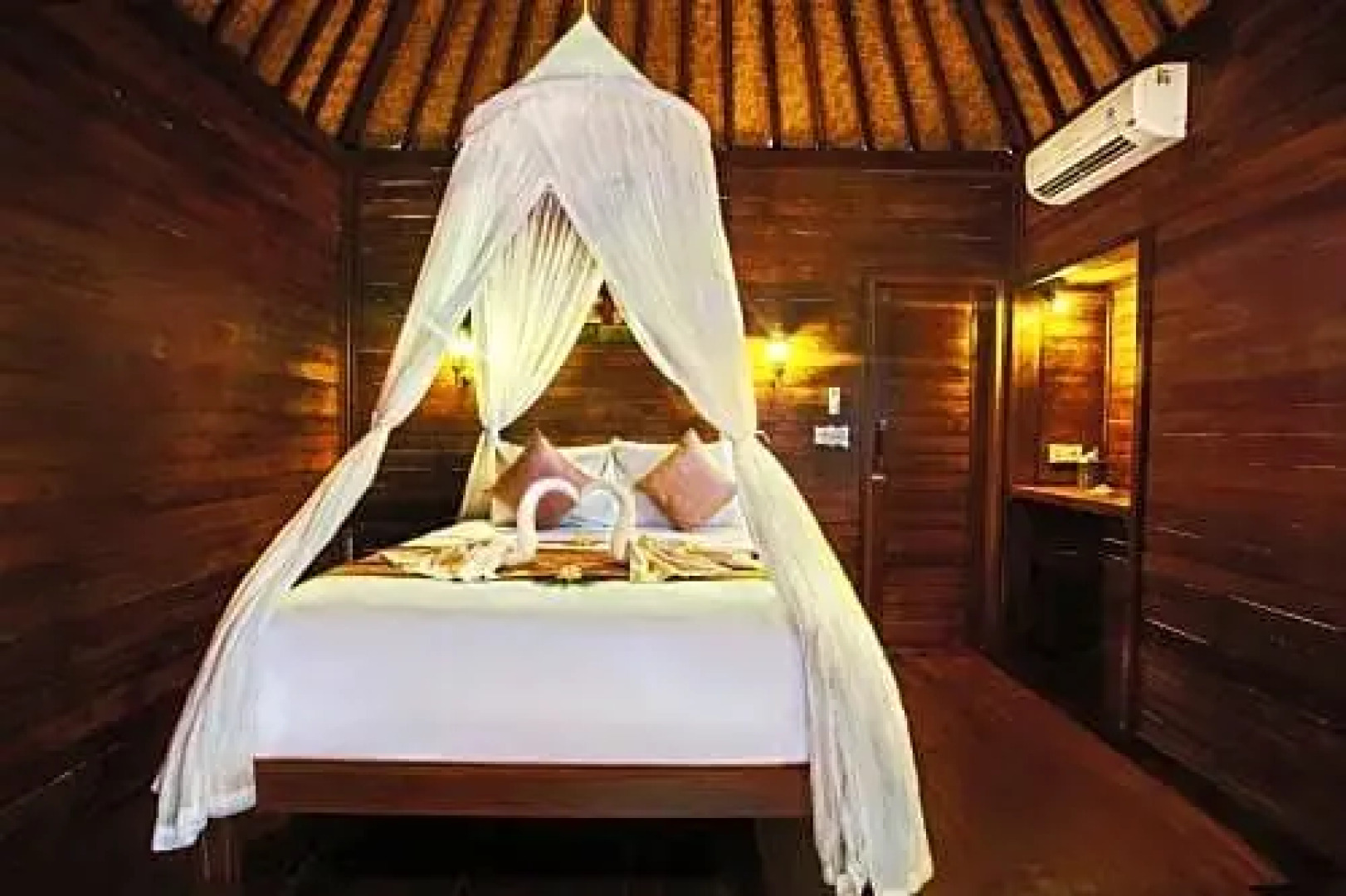 库布221赛宁根酒店(The Kubu221 Ceningan)