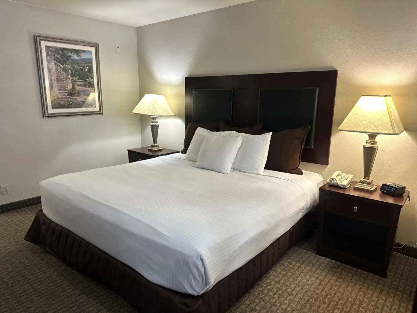 Sojourn Suites Portland Airport
