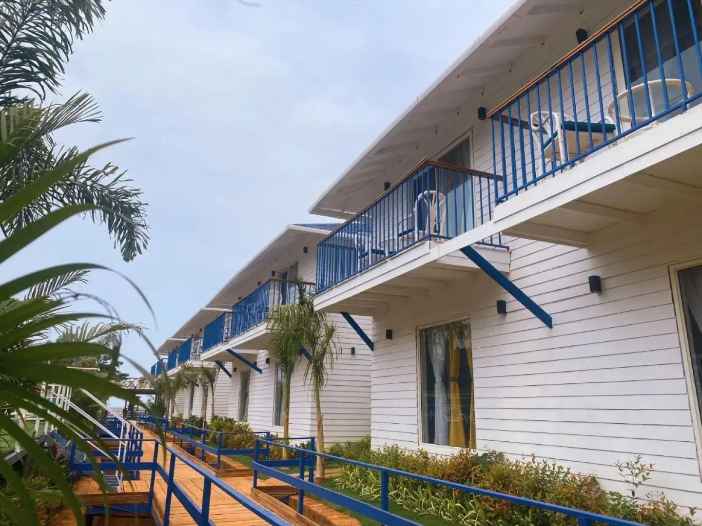 Sandbanks Beach Villas Morjim