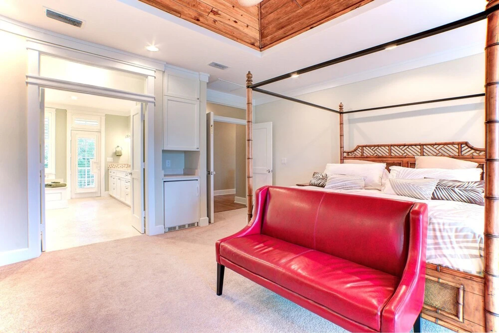 Ultimate Island Getaway - Monthly Beach Rental 4 Bedroom Home by RedAwning