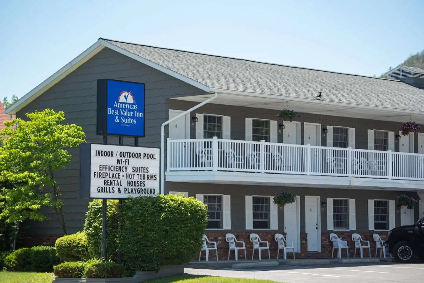 Adirondack Retreat Inn & Suites
